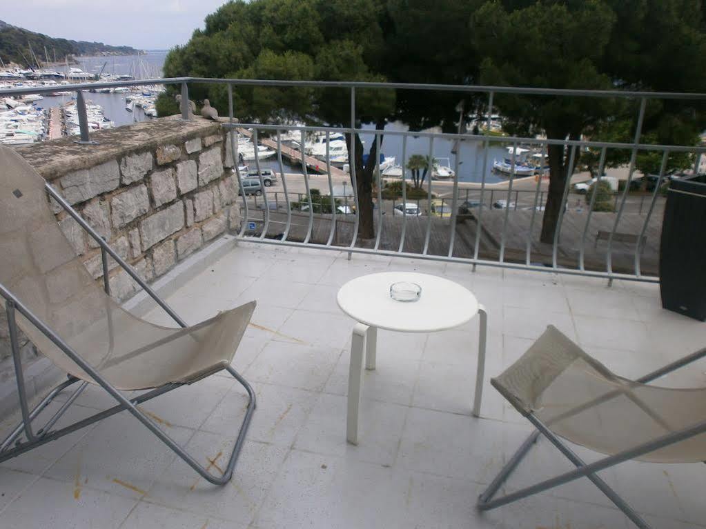 Hôtel Le Richiardi Carqueiranne Exterior foto